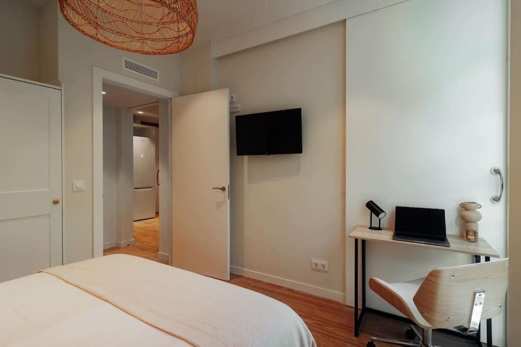 Casa Macaya - 1b In Eixample * Barcelona